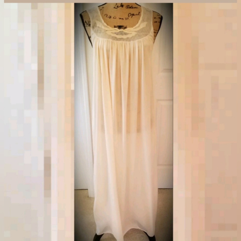 Vintage Contessa silky nightgown soft peach SM Sexy Lingerie Glam